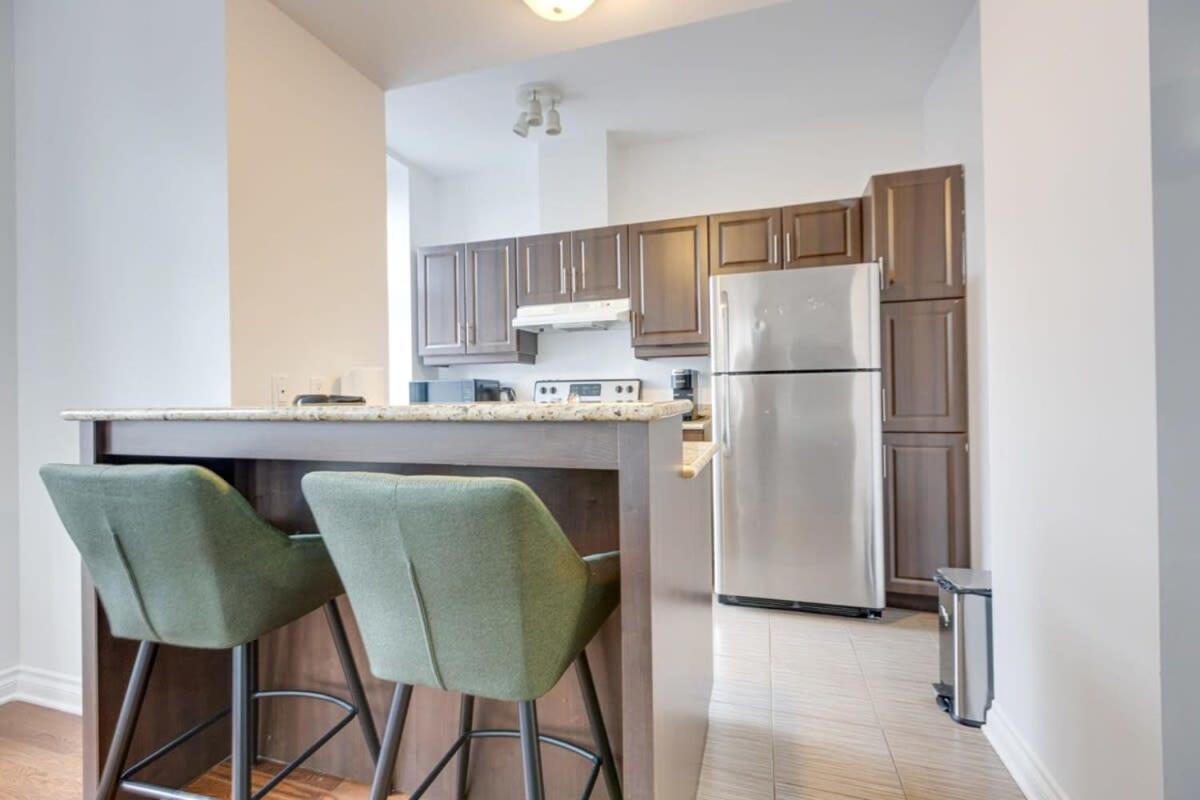 M11 Gorgeous Bright Corner 2br In Heart Of Mtl Apartamento *